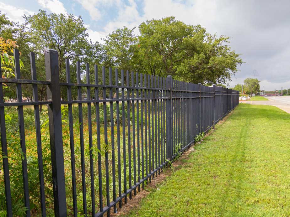 Commercial Fence Contractor - Fort Wayne IN