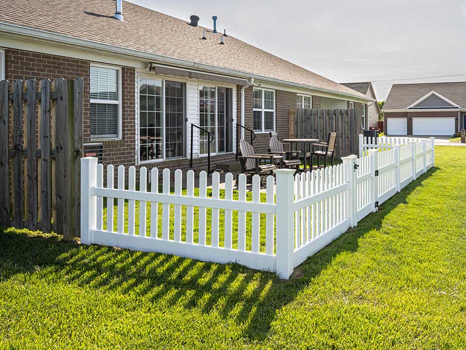 Residential Fence Contractor - Fort Wayne IN