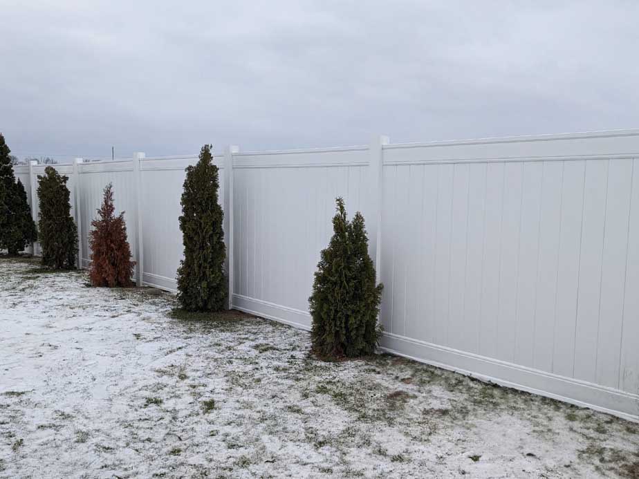Vinyl Fence Contractor in Fort Wayne IN