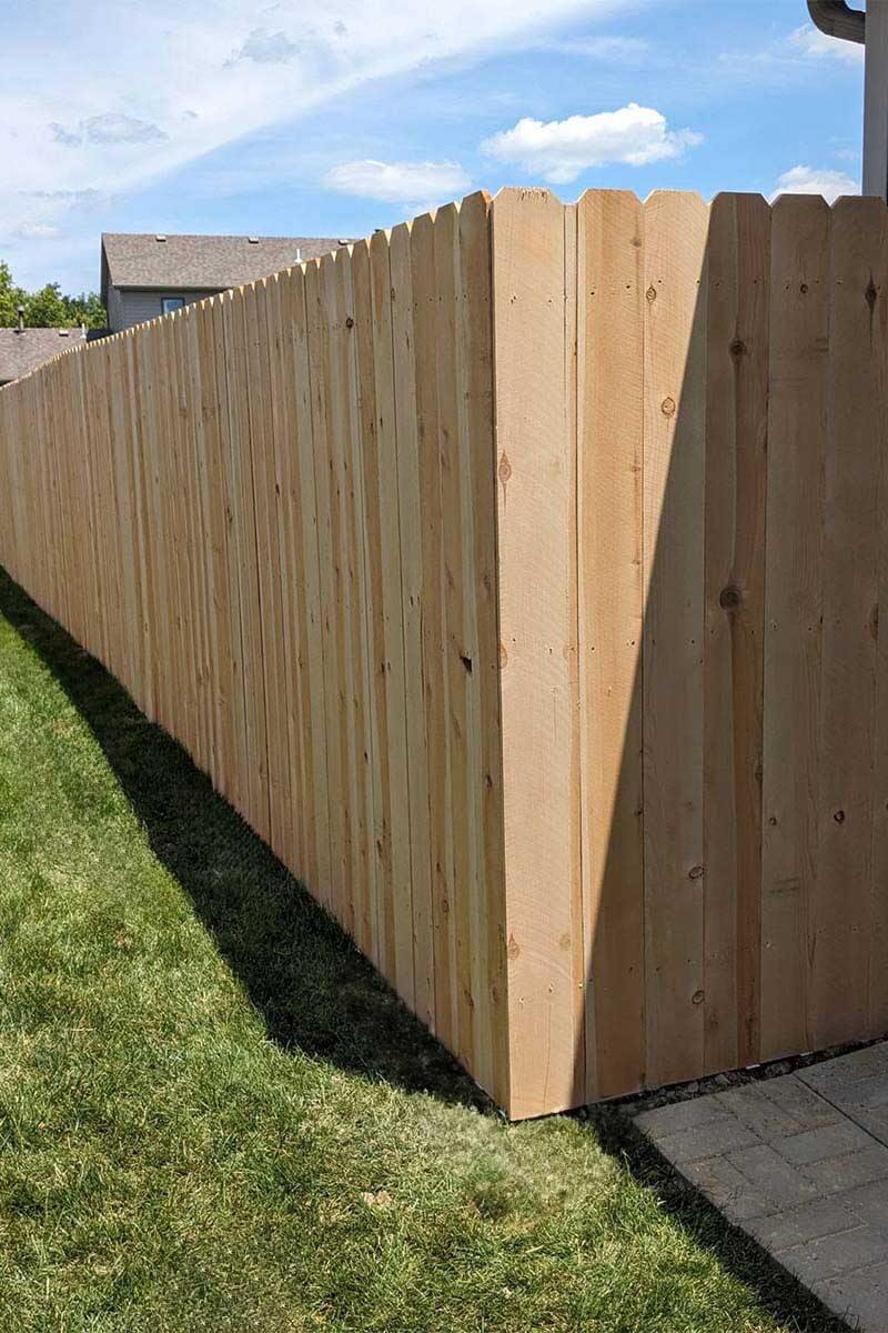 Wood fence contractor in Fort Wayne IN