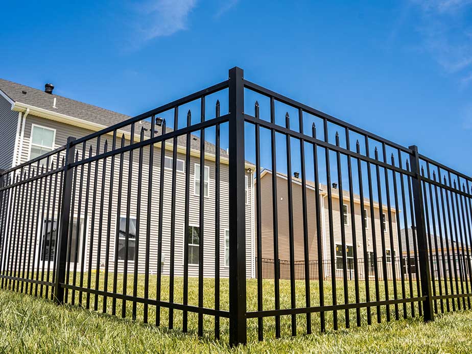 Leo Indiana residential fencing company